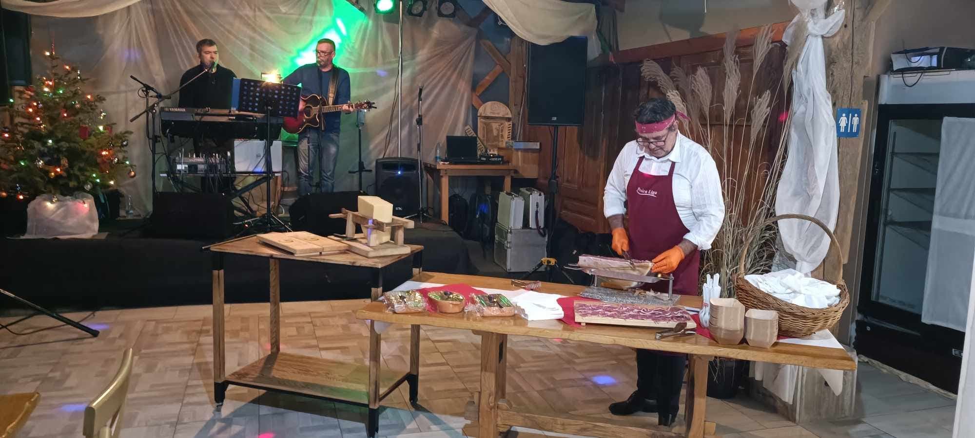 za narezat v odobju glasbe pod kozolcem