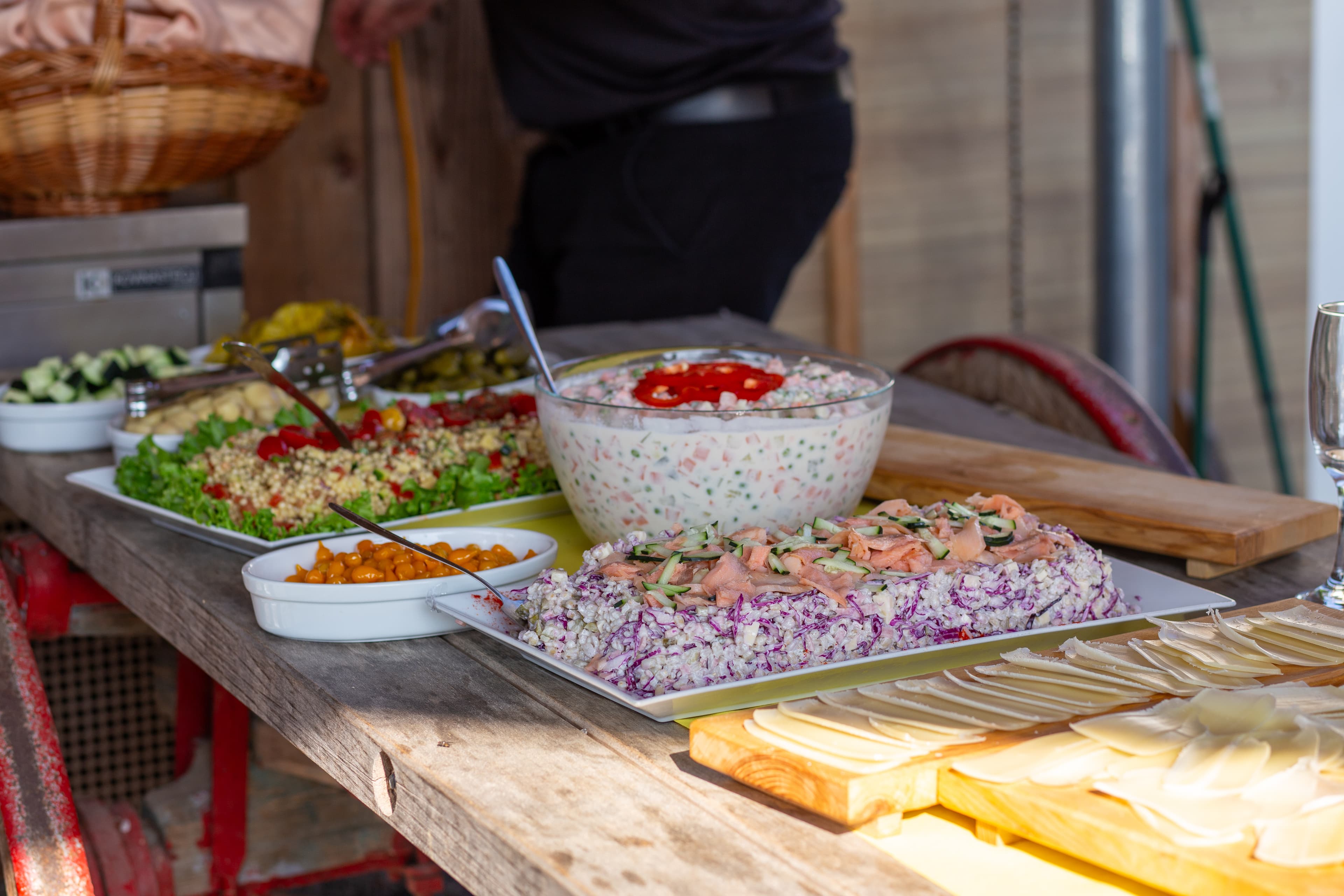 Priloge catering pod kozolcem na prostem